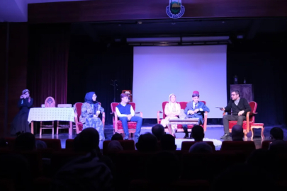 Puşide-i Siyah oyunu gençleri performansıyla İnegöl’de sahnelendi