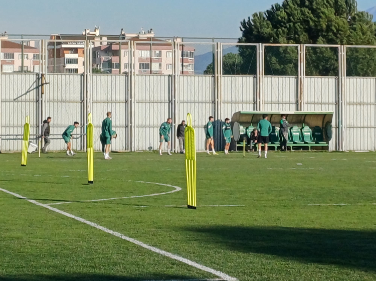Bursaspor’da hedef açık: 90 dakika konsantrasyon ve kararlılık!-Bursa Hayat-4