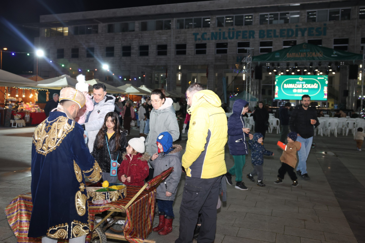 Nilüfer Ramazan Sokağı’nda ilk gün coşkusu - Bursa Hayat Gazetesi-4