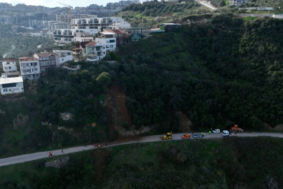 Bursa’da heyelan yaşanan Mudanya-Gemlik yolu dronla görüntülendi