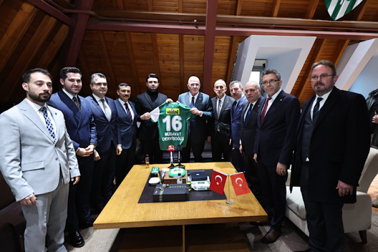 Bursaspor’a sürpriz ziyaret! Müsavat Dervişoğlu kulüp başkanıyla görüştü-Bursa Hayat-2