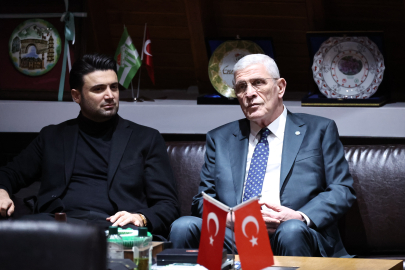 Bursaspor’a sürpriz ziyaret! Müsavat Dervişoğlu kulüp başkanıyla görüştü