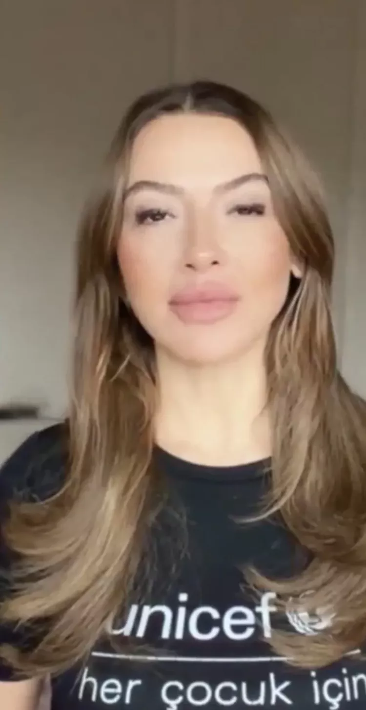 UNICEF videolarına tepkiler sonrası Hadise’den karar geldi: Yollarını ayırdı!-Bursa Hayat-2