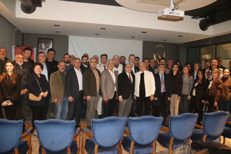 ARSİYAD “Kahve Sohbetleri”nin konuğu Erdem Kaya oldu - Bursa Hayat Gazetesi-2