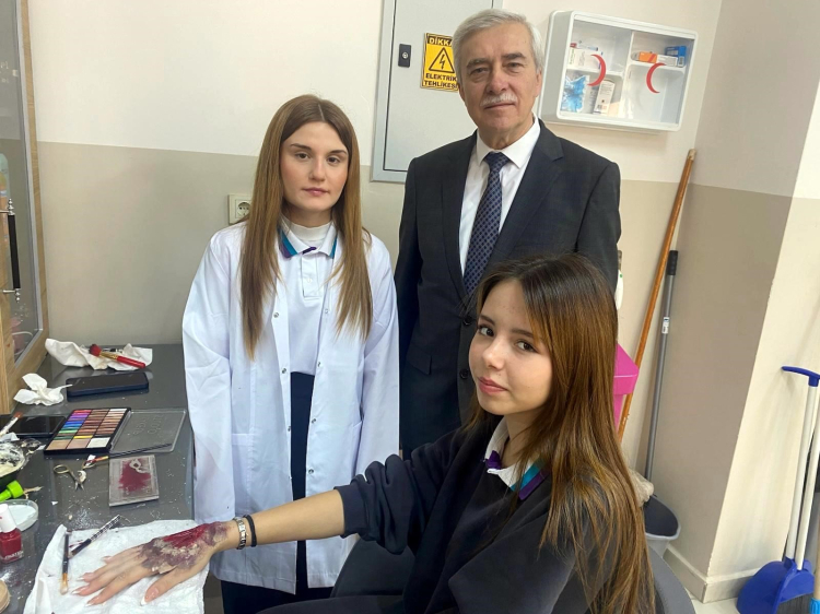 Bursa’da hem meslek hem gelecek: Sinema dünyasına güçlü adım!-Bursa Hayat-2