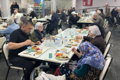 Bursa'da huzurevi sakinlerine özel iftar
