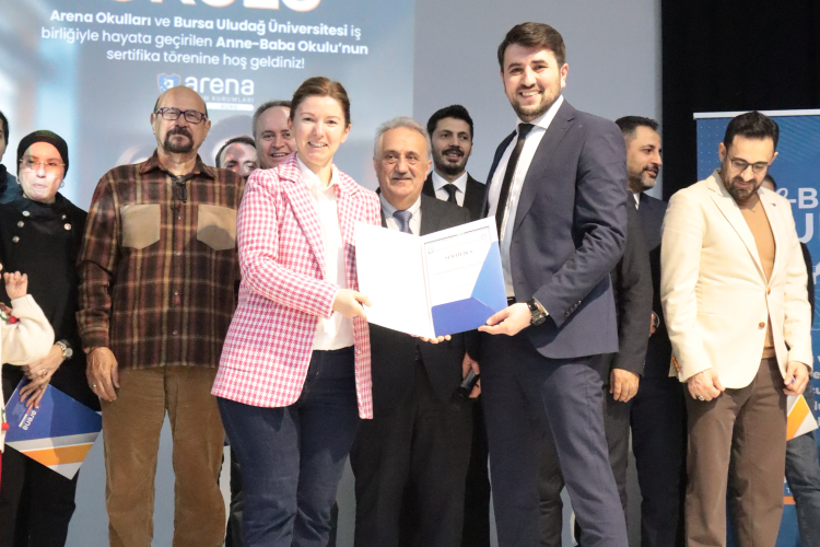 Bursa’da “Anne Baba Okulu” projesi sertifika töreniyle taçlandı - Bursa Hayat Gazetesi-2