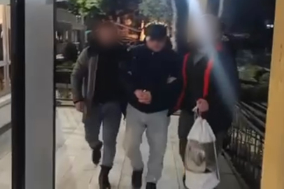 Bursa’da suç üstü operasyon: Dilenci kılığındaki polis, şüpheliyi yakaladı!