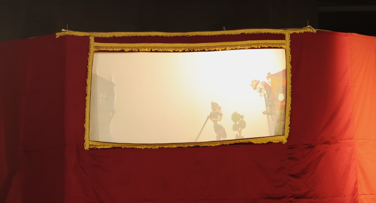 Hacivat ile Karagöz Osmangazi Meydanı’nda kahkahaya boğdu - Bursa Hayat Gazetesi-3