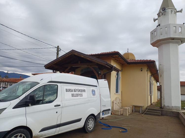 Bursa’dan Balkanlar’a: İbadethanelerde Ramazan temizliği!-Bursa Hayat-2