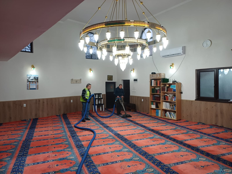 Bursa’dan Balkanlar’a: İbadethanelerde Ramazan temizliği!-Bursa Hayat-4