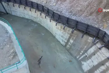 Baraj çevresinde heyelan alarmı! Giriş-çıkışlar yasaklandı