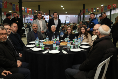 Bursa’da gönül sofraları kuruldu: Başkan Bozbey Yıldırım’da iftar açtı