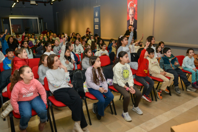 İnteraktif çocuk tiyatrosu Bursa’da büyük ilgi gördü