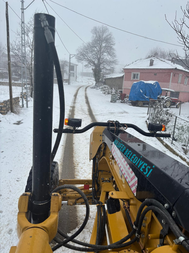 Nilüfer’de kar mesaisi: Ekipler yüksek kesimlerde görevde!-Bursa Hayat-2