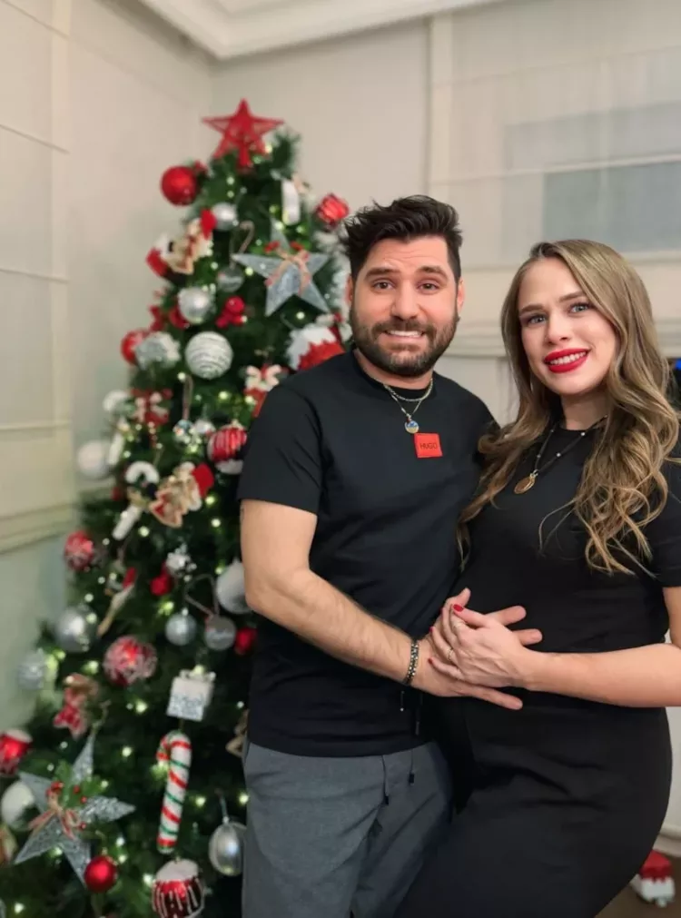 Begüm Öner ve Ceyhun Fersoy’un mutlu günü: Karya dünyaya geldi!-Bursa Hayat-2