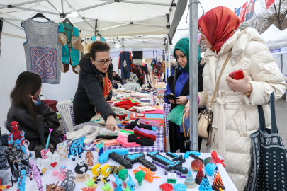 Üreten kadınlar Merinos’ta buluştu: Dayanışma Pazarı’na yoğun ilgi