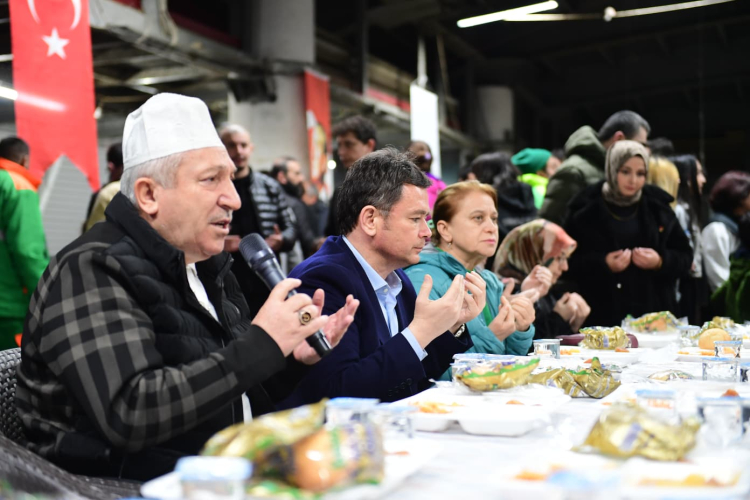 Osmangazi Belediyesi’nden Çiftehavuzlar’da yoğun katılımlı iftar programı - Bursa Hayat Gazetesi-3