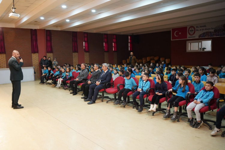 Orhangazi Belediye Başkanı Aydın, Koç İlkokulu öğrencileriyle buluştu-Bursa Hayat-2