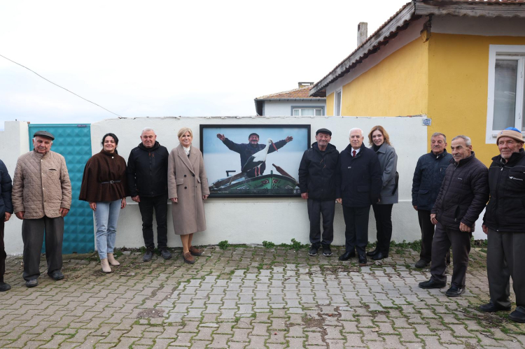Bursa’da 15 yıllık gelenek! Bozbey, Adem Amca ve Yaren Leylek’i ziyaret etti-Bursa Hayat-2