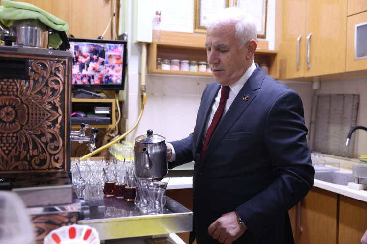 Bursa Büyükşehir, Karacabey’de kardeşlik sofrasını kurdu-Bursa Hayat-6