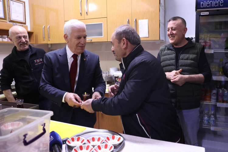 Bursa Büyükşehir, Karacabey’de kardeşlik sofrasını kurdu-Bursa Hayat-5