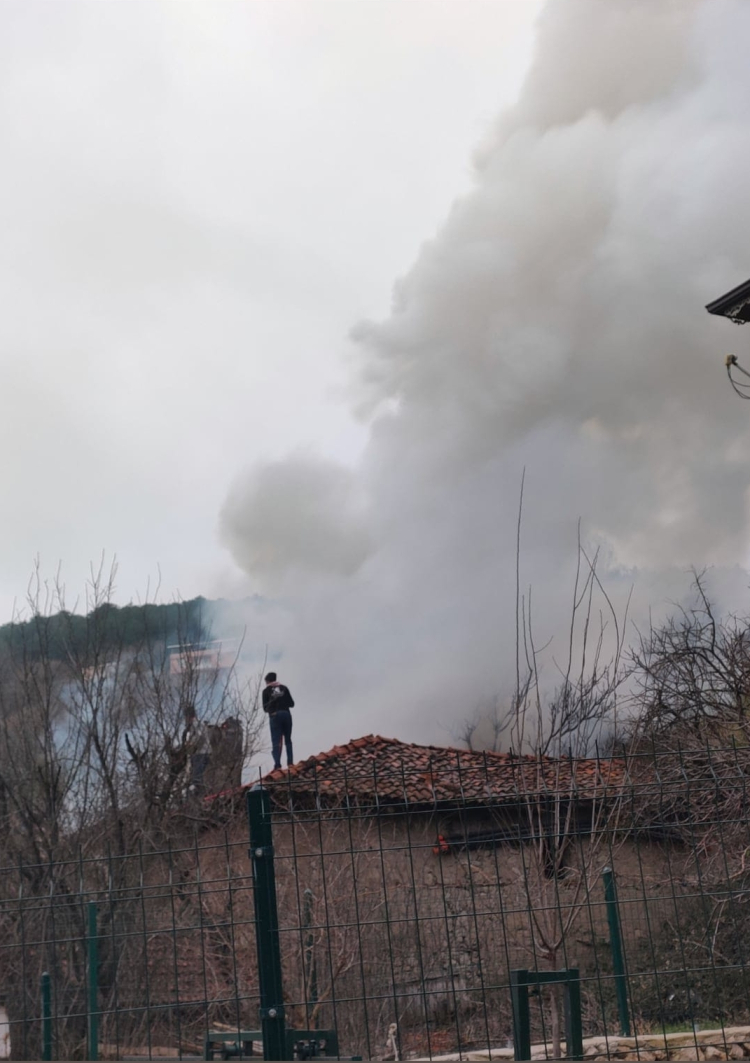 Bursa’da sobadan çıkan yangın can aldı: Yaşlı çift yaşamını yitirdi!-Bursa Hayat-2