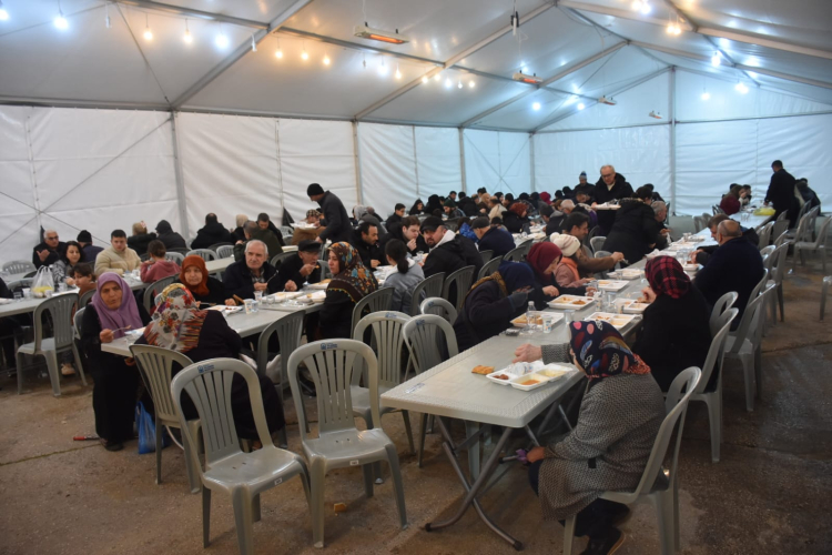 BEKSİAD ve Yıldırım Belediyesi’nden örnek iftar dayanışması - Bursa Hayat Gazetesi-3