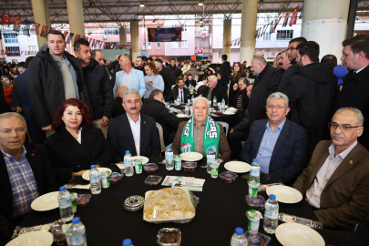 Gürsu’da iftar sofraları kuruldu: Bozbey’den ulaşım ve sosyal destek müjdesi
