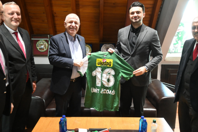 Ümit Özdağ’dan Bursaspor’a destek!