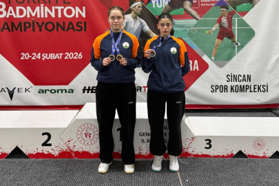 Ankara’da Osmangazi rüzgarı! Badminton takımı madalyaları topladı