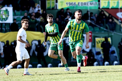 Edremitspor taraftarı önünde 3 golle şov yaptı