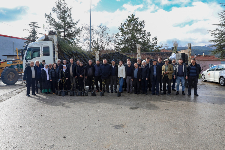 Orhaneli ve Keles’te üreticilere fide ve fidanları teslim edildi - Bursa Hayat Gazetesi-3