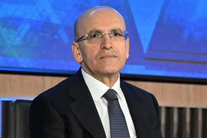 Bakan Şimşek: "Ekonomimizin temelleri belirsizliklere karşı daha dirençli"