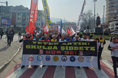 Bursa’da eğitimciler şiddete karşı sokakta!