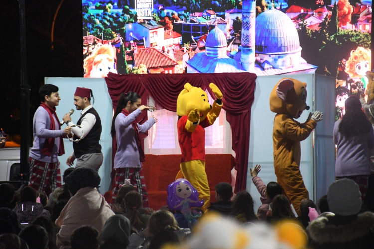 İznik’te Ramazan coşkusu: Minikler meydanı şenlendirdi!-Bursa Hayat-4