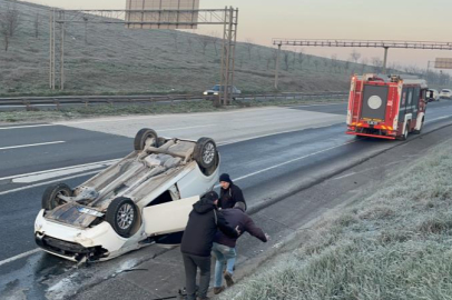 Takla atan otomobilden emniyet kemeri sayesinde sağ çıktılar