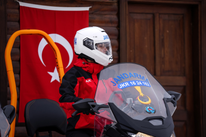 Uludağ’ın tek kadın JAK personeli hayat kurtarıyor!