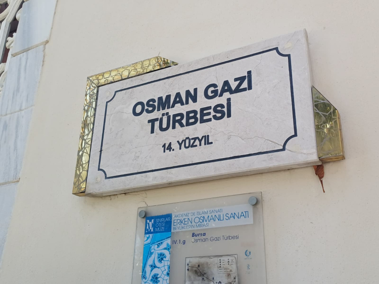 Bursa'nın simgesi tarihi türbelerdeki zemin sorunu dikkat çekiyor - Bursa Hayat Gazetesi-3