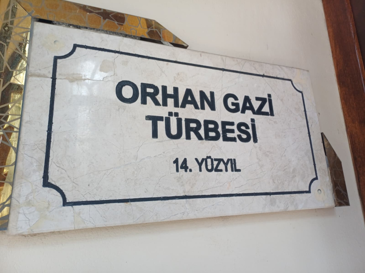 Bursa'nın simgesi tarihi türbelerdeki zemin sorunu dikkat çekiyor - Bursa Hayat Gazetesi-4