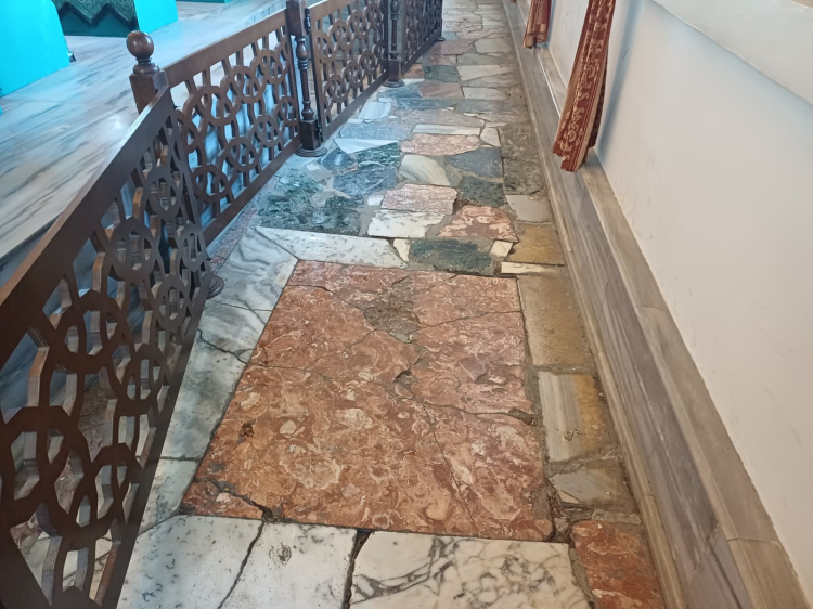 Bursa'nın simgesi tarihi türbelerdeki zemin sorunu dikkat çekiyor - Bursa Hayat Gazetesi-6