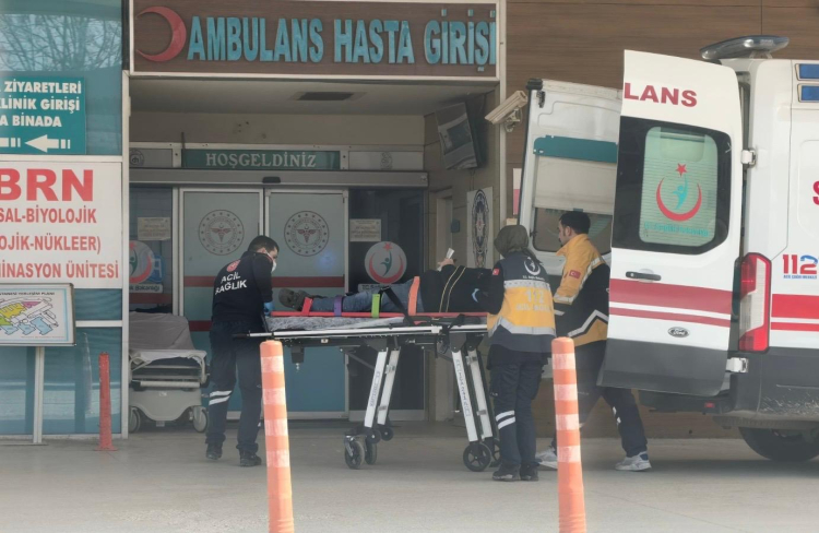 Bursa’da kontrolden çıkan otomobil ağaçlık alana uçtu!-Bursa Hayat-2