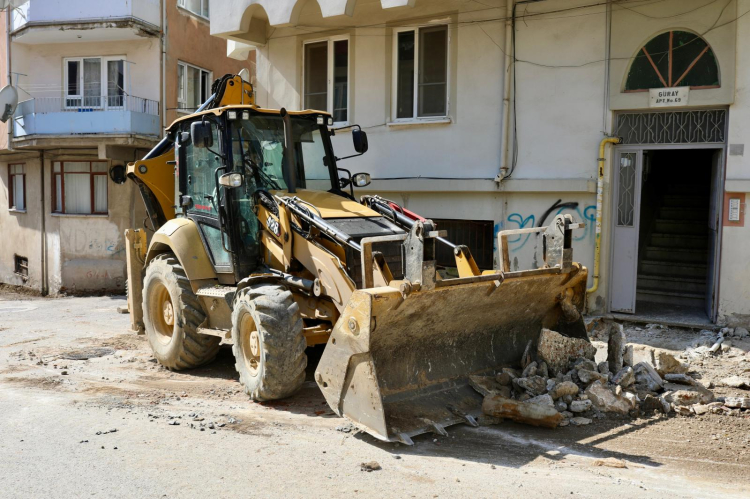 Gemlik’te ulaşım ve çevre düzenlemesi projeleri devam ediyor-Bursa Hayat-2