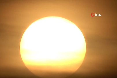 Van Gölü üzerinde akşamın renk cümbüşü!