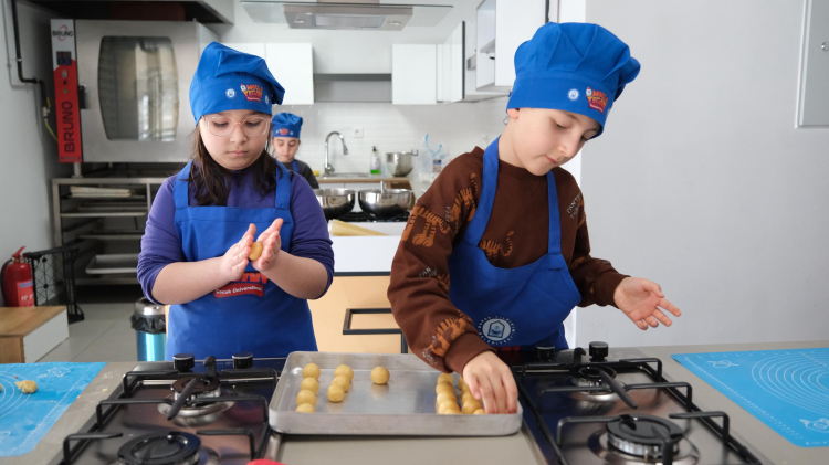 ‘Küçük Şefler’ Yıldırım’da Ramazan’a özel tatlılar hazırladı-Bursa Hayat-3