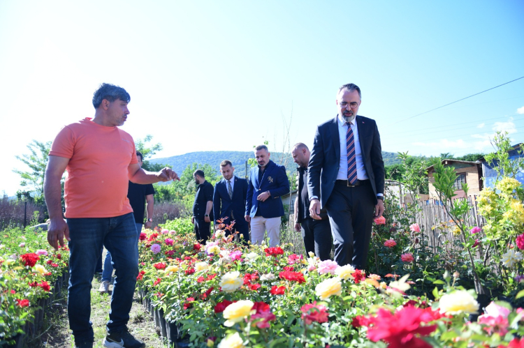 Kestel Belediyesi’nden süs bitkileri üreticilerine tam destek -Bursa Hayat-3