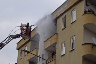 İnegöl’de iftar hazırlığı yangınla bitti: 5 katlı apartmanda korku dolu anlar