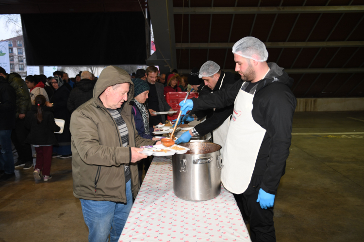 Osmangazi’de mahalle mahalle iftar geleneği devam ediyor - Bursa Hayat Gazetesi-3