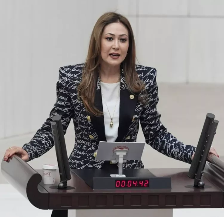 MHP’li Karakoç’tan, 18 yaş altı çocuklara dövme ve piercing yasağı teklifi!-Bursa Hayat-2