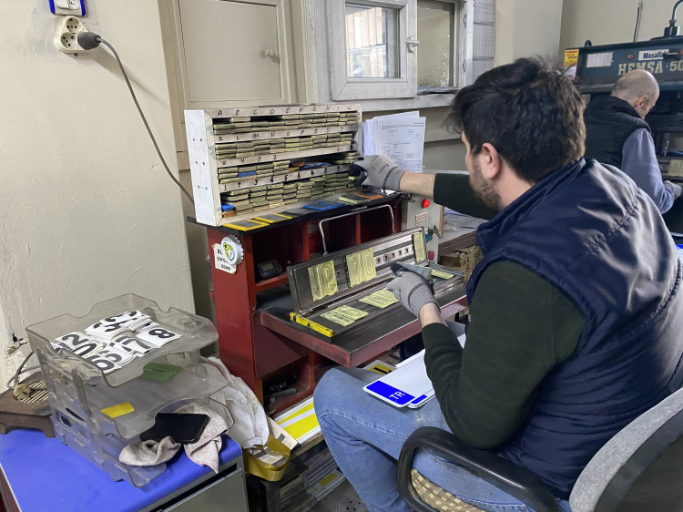 APP plaka cezası paniği!  Bursa Şoförler Odası’nda uzun kuyruklar oluştu-Bursa Hayat-2